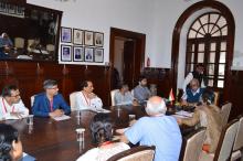 Hon'ble Governor Held a Meeting with Shri Arun Kumar Mishra, Health Secretary,  Dr. Rupa Naik, Director, DHS, Dr. Uttam Desai, CMO SFBW, DHS, Dr. Manish Gaunekar, CMO NTEP, DHS and other officials of Health Department.